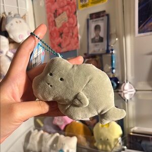 Yell Plush Keychain (aquarium collection)